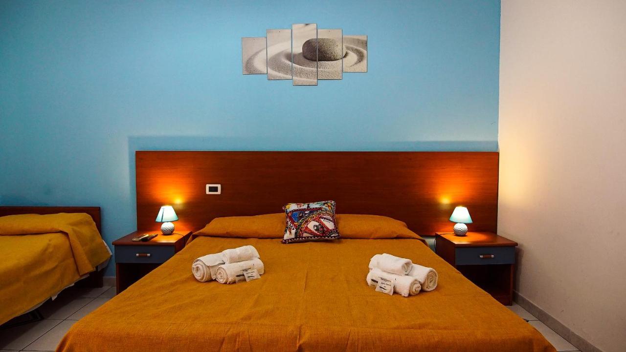 Baia Di Naxos Aparthotel Giardini Naxos Exterior foto